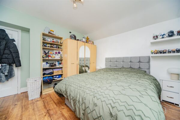 Gladstone Road, Barry