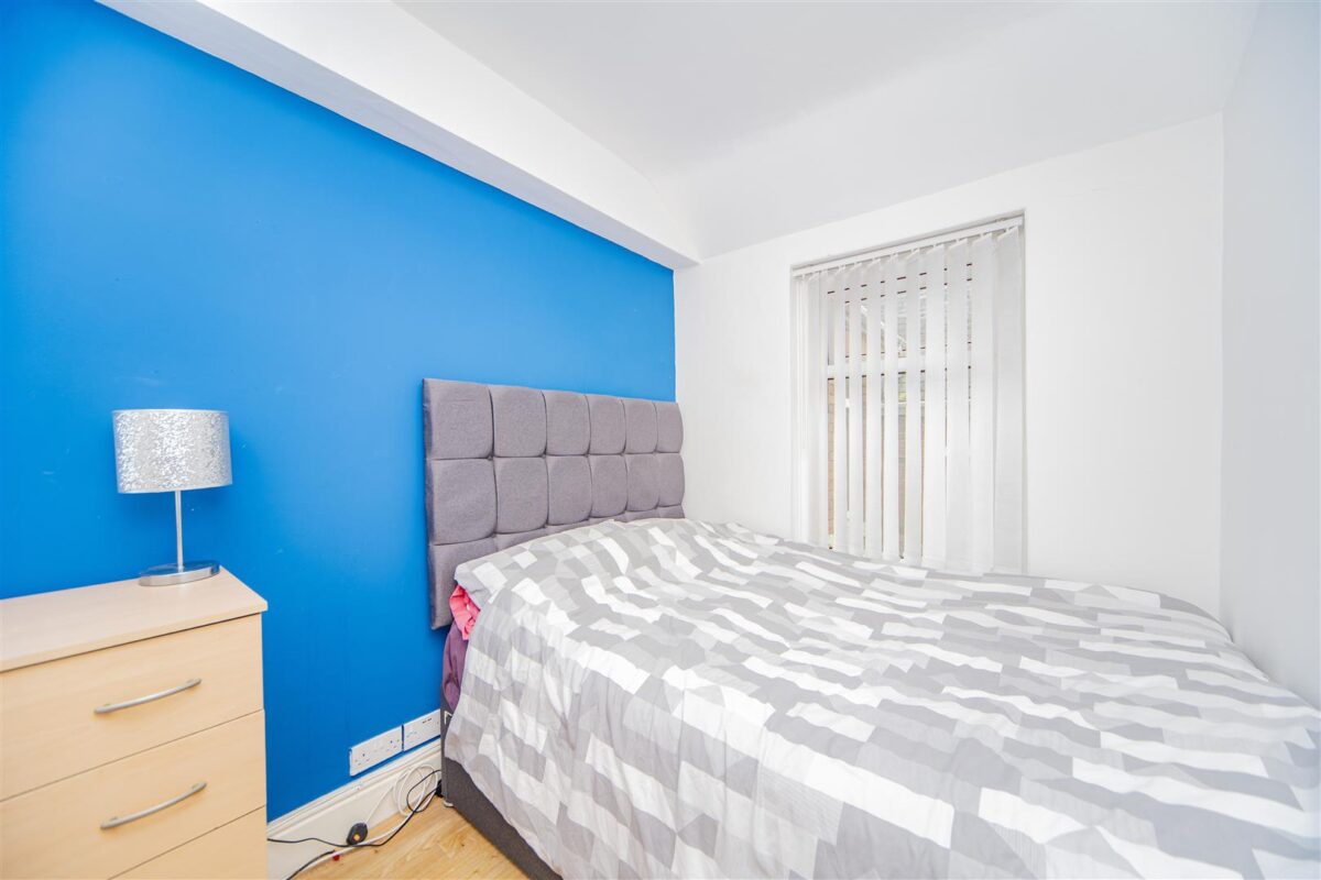 Gladstone Road, Barry