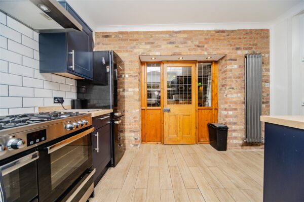 Gladstone Road, Barry