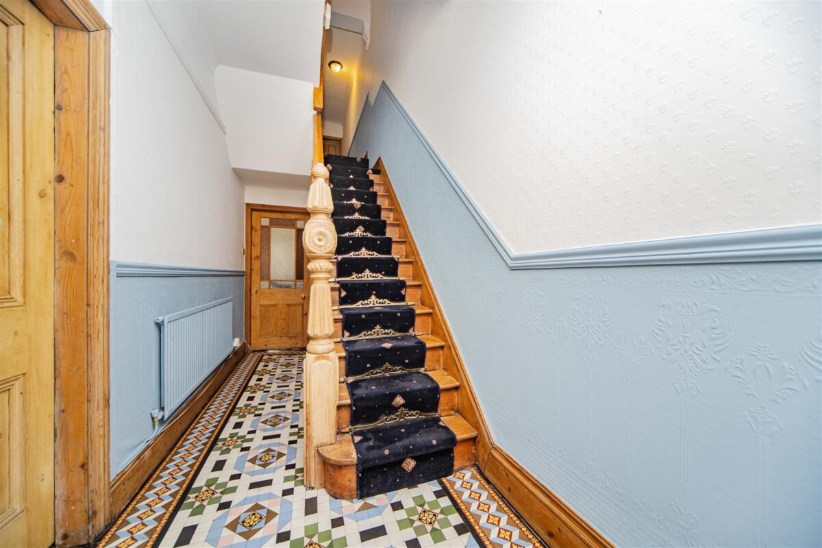 Gladstone Road, Barry