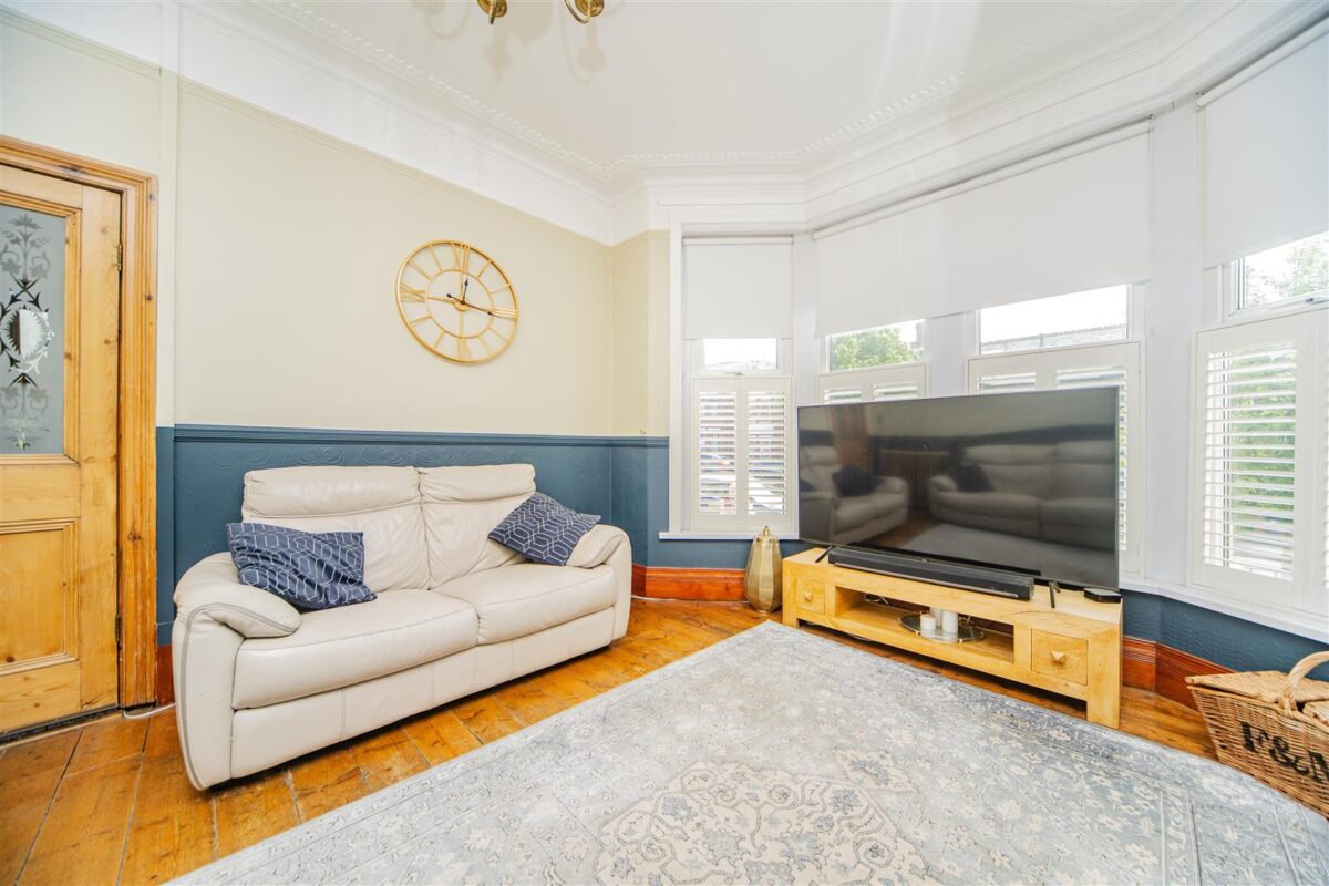 Gladstone Road, Barry