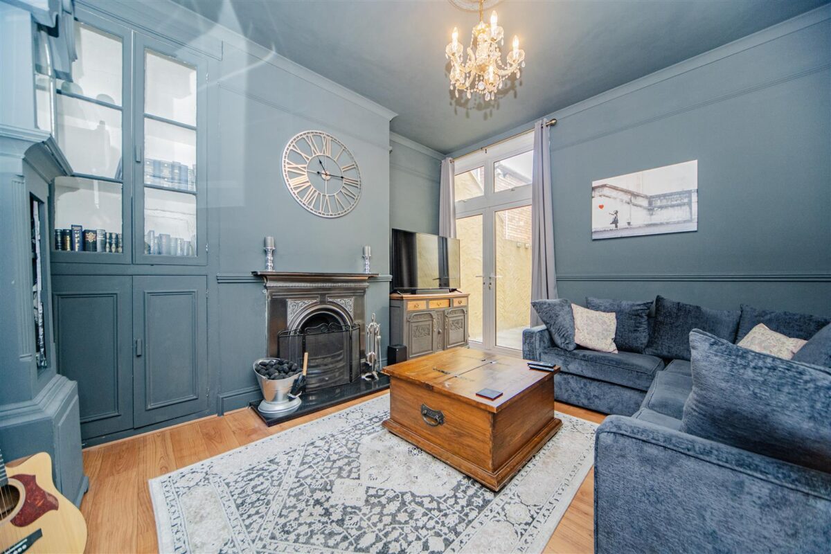 Gladstone Road, Barry