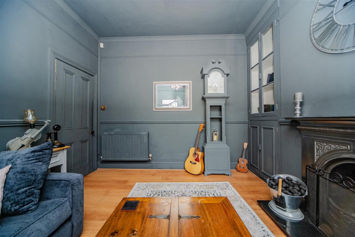 Gladstone Road, Barry