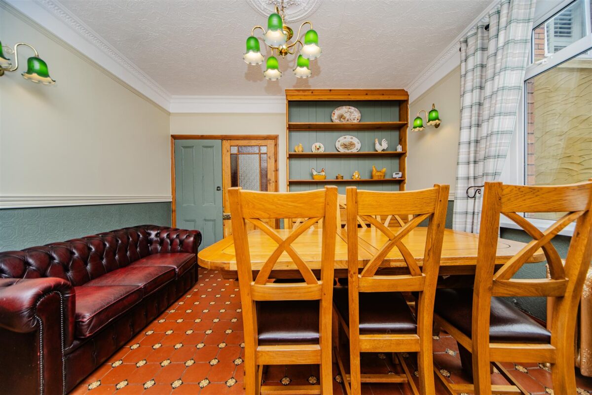 Gladstone Road, Barry