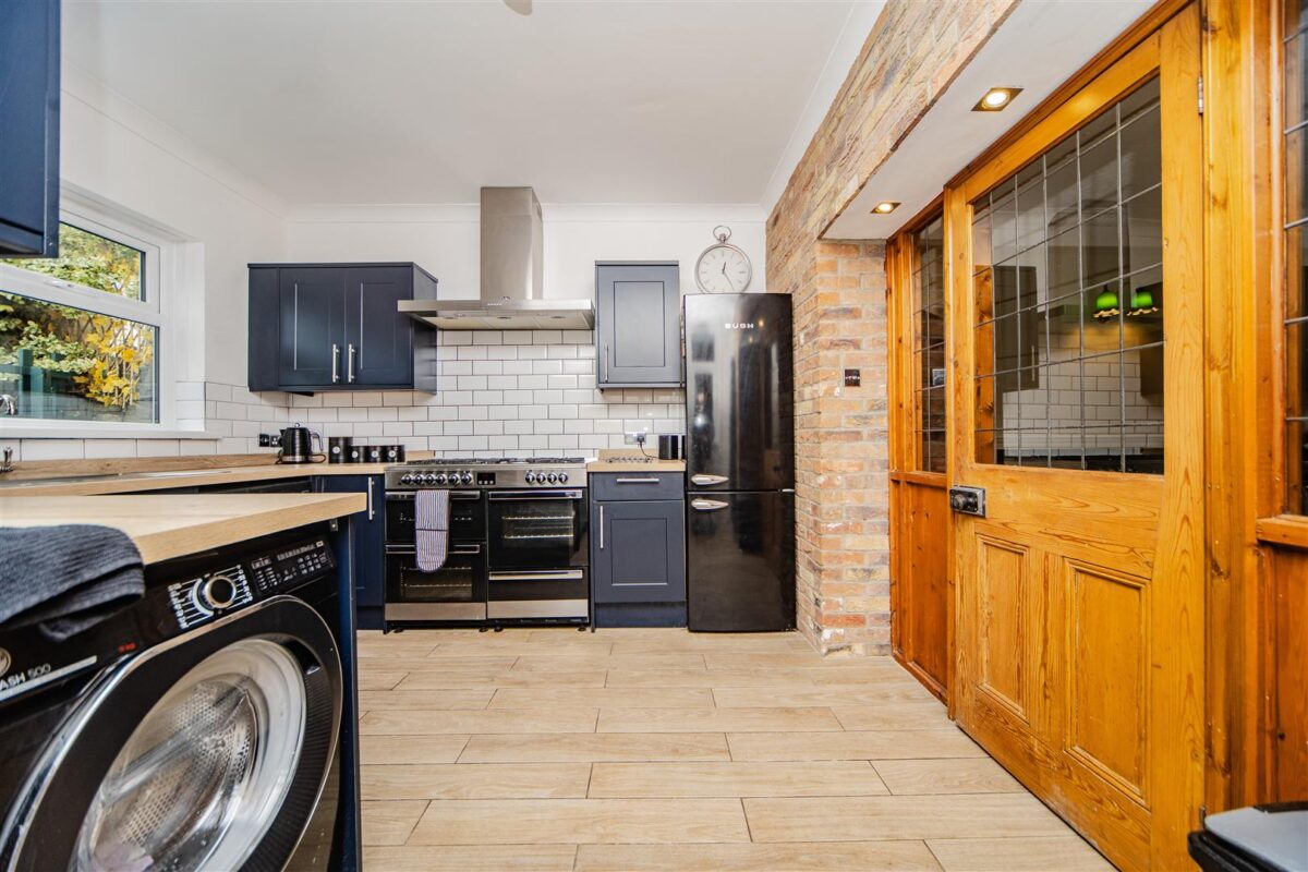 Gladstone Road, Barry