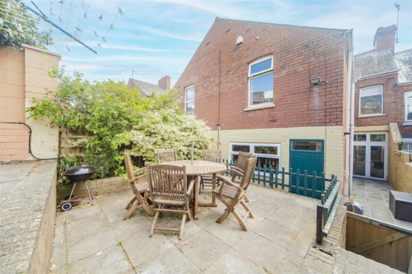 Gladstone Road, Barry