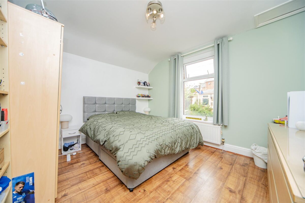 Gladstone Road, Barry