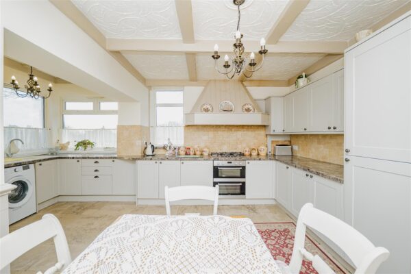 Gladstone Road, Barry