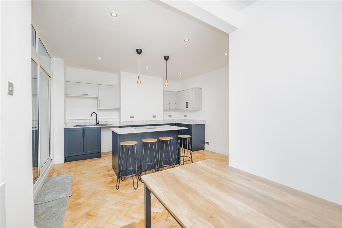 Tynewydd Road, Barry