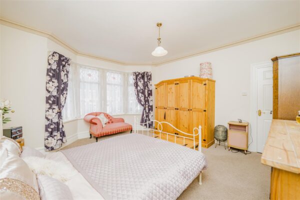 Gladstone Road, Barry