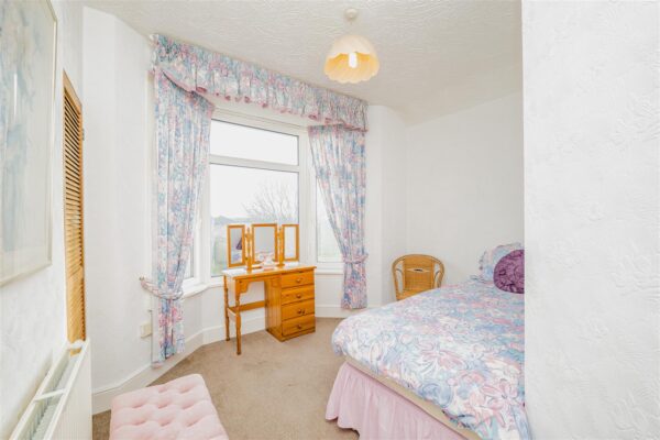 Gladstone Road, Barry