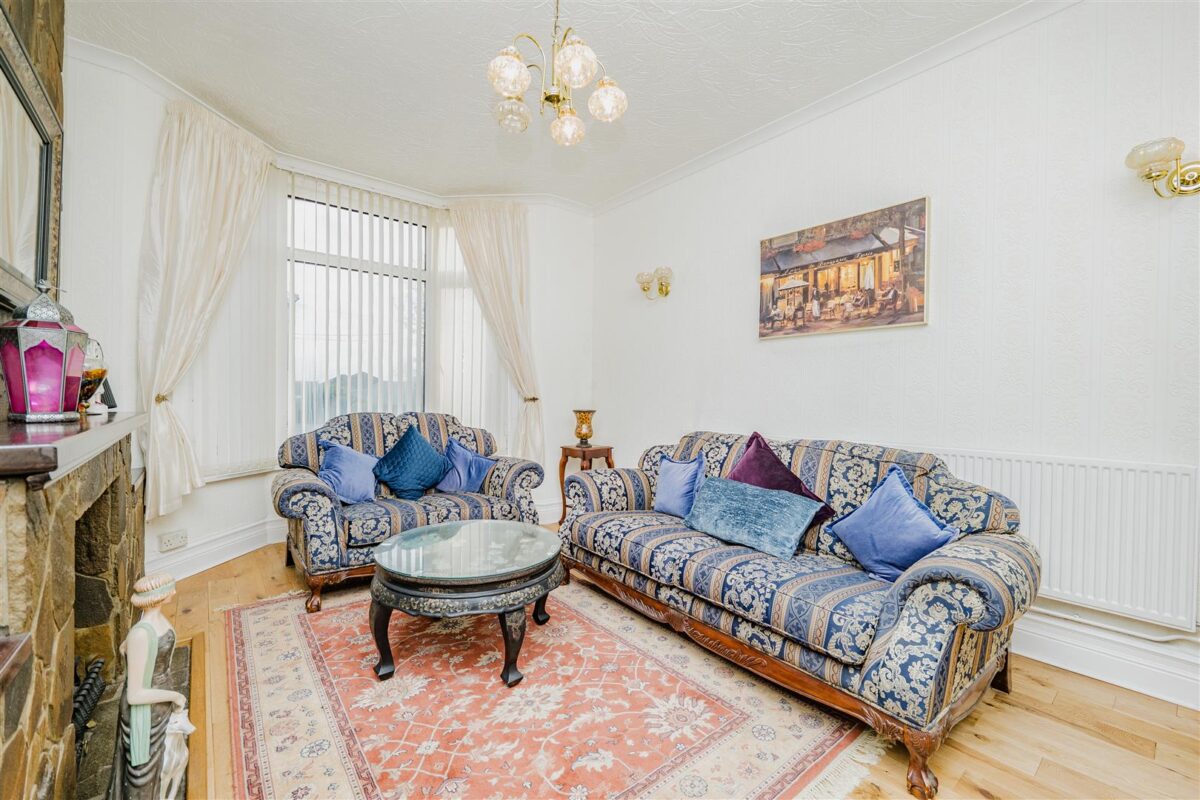 Gladstone Road, Barry