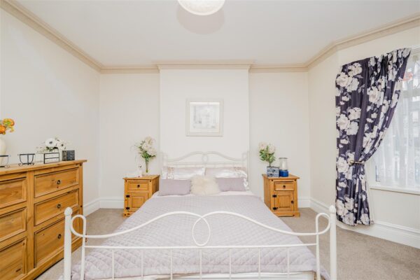 Gladstone Road, Barry