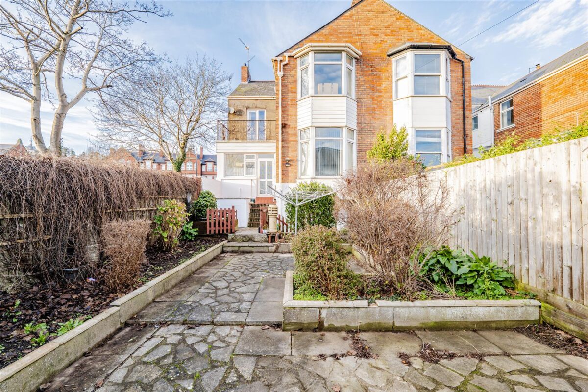 Gladstone Road, Barry