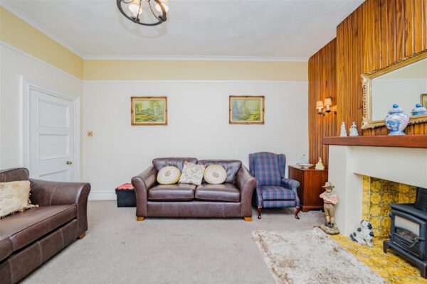 Gladstone Road, Barry