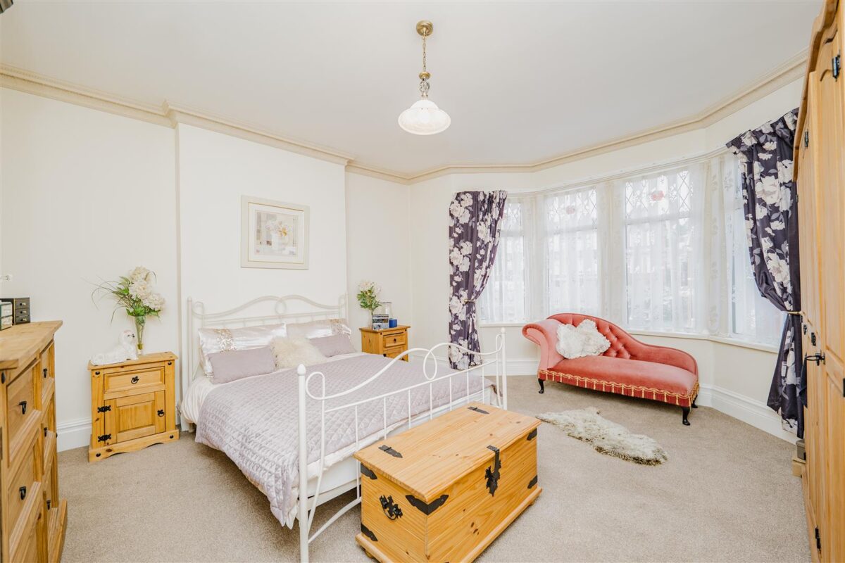 Gladstone Road, Barry