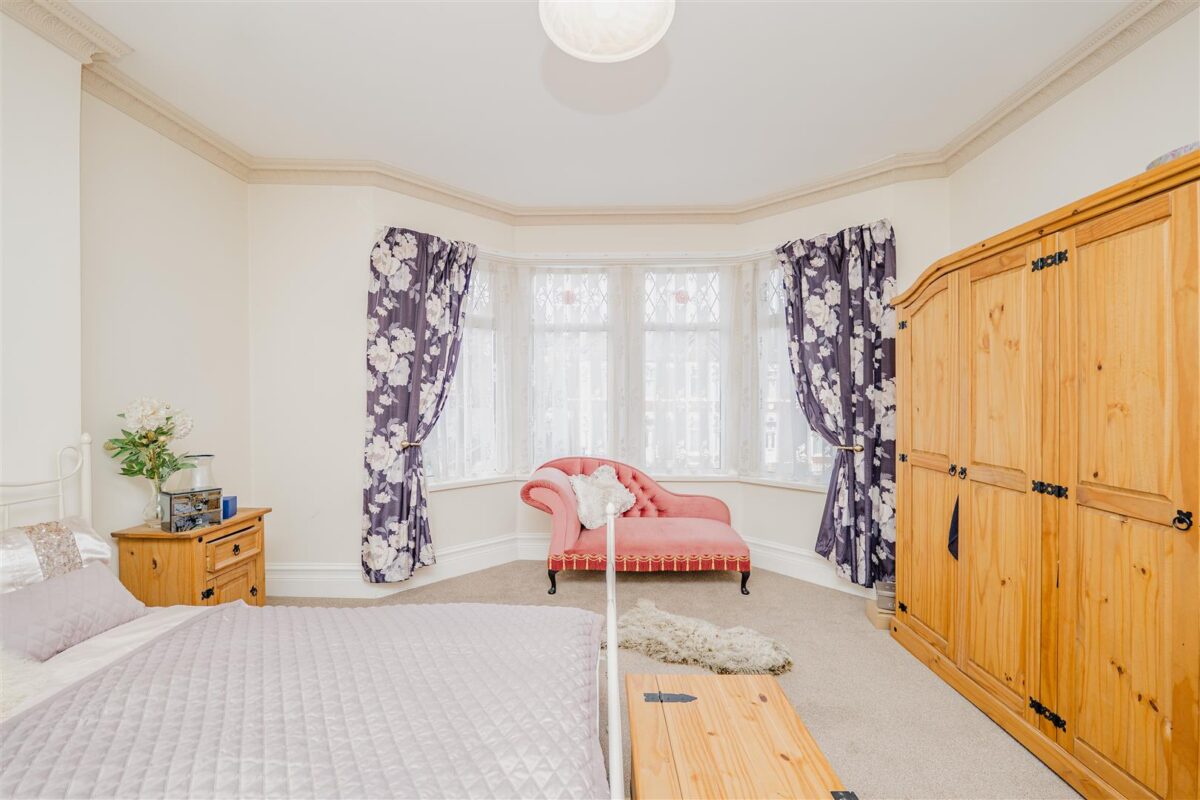 Gladstone Road, Barry