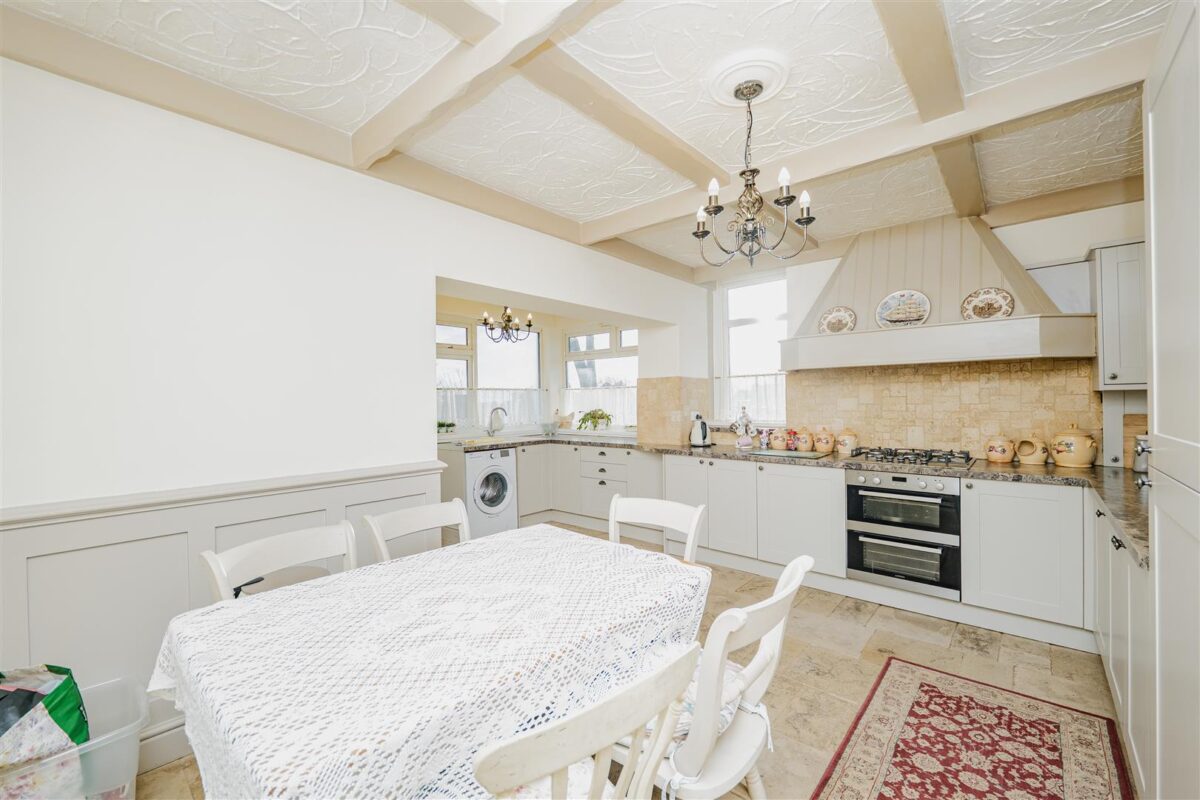 Gladstone Road, Barry