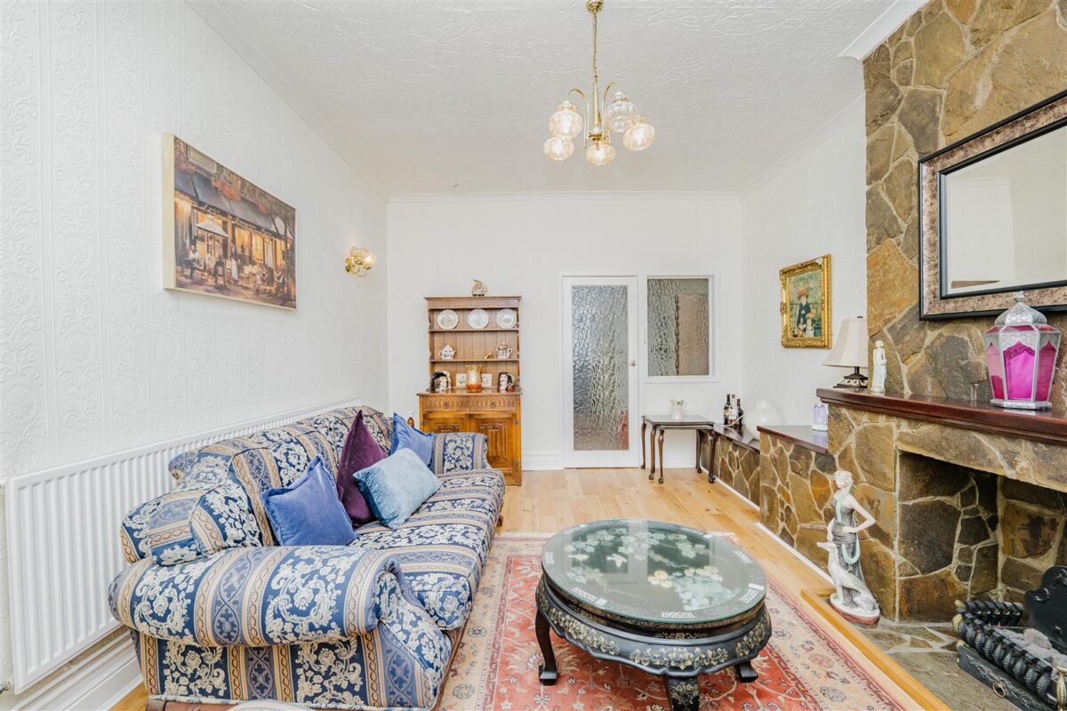 Gladstone Road, Barry