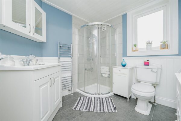 Gladstone Road, Barry