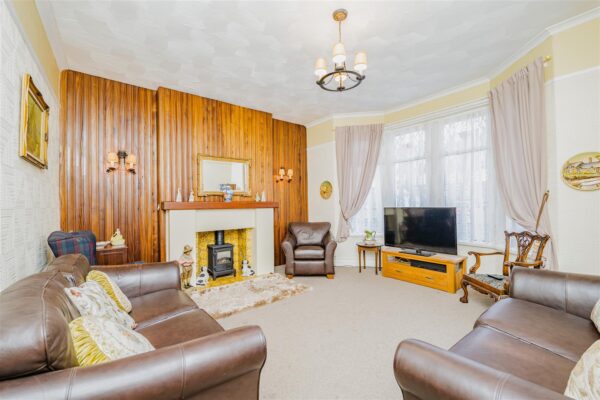 Gladstone Road, Barry