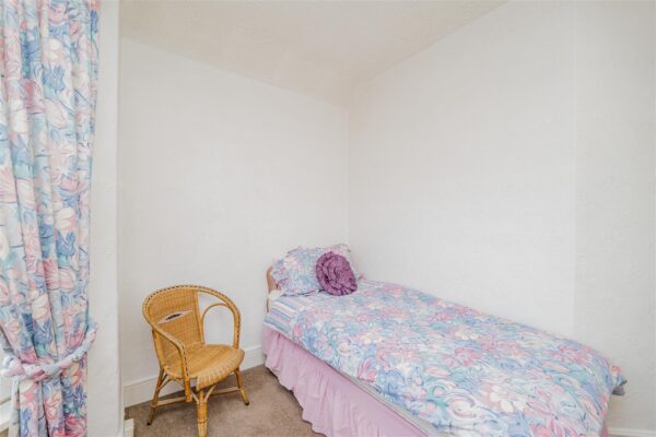 Gladstone Road, Barry