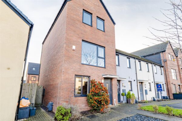 Portland Drive, Barry