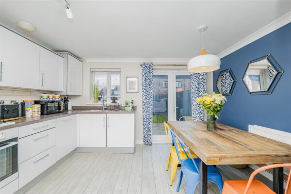 Portland Drive, Barry