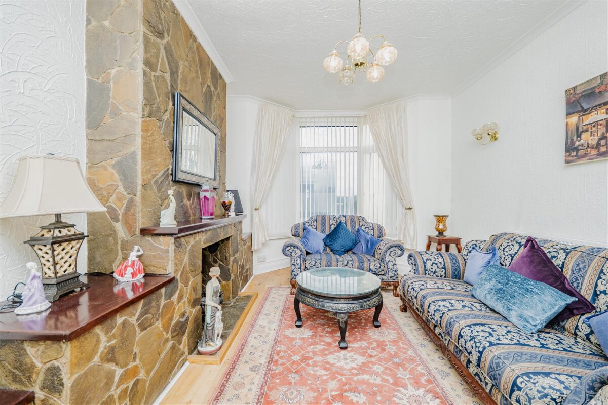 Gladstone Road, Barry