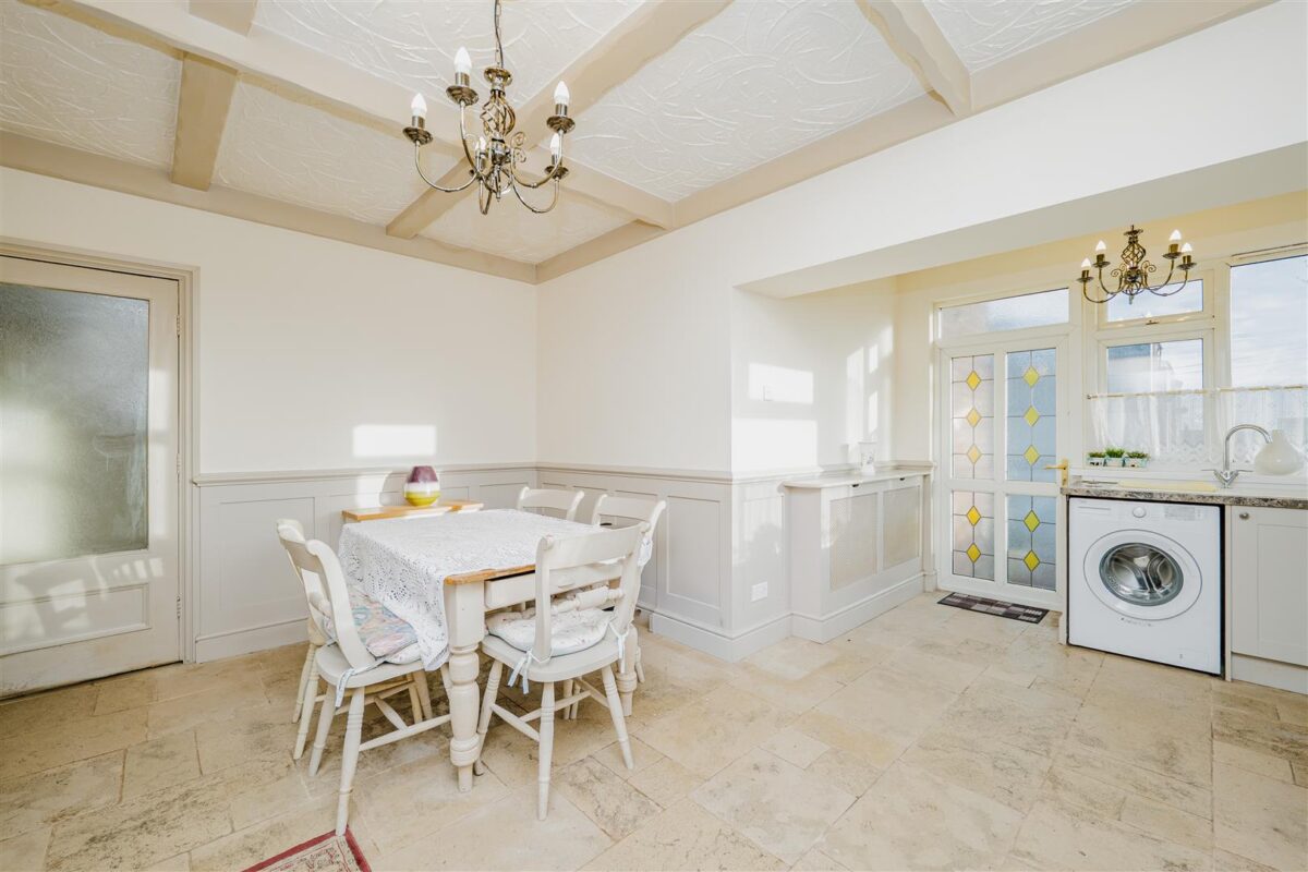 Gladstone Road, Barry