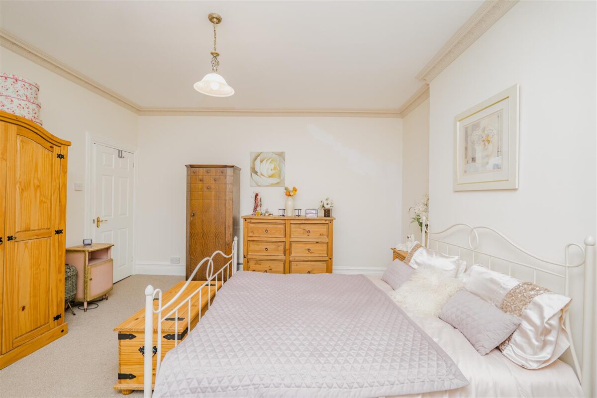 Gladstone Road, Barry