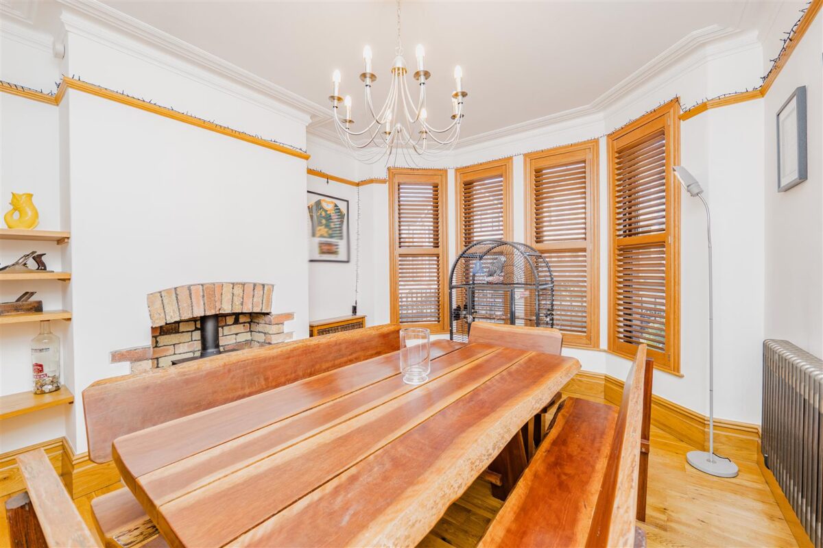 Gladstone Road, Barry