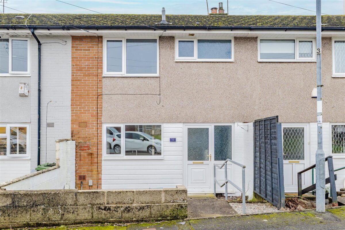 Laburnum Close, Barry