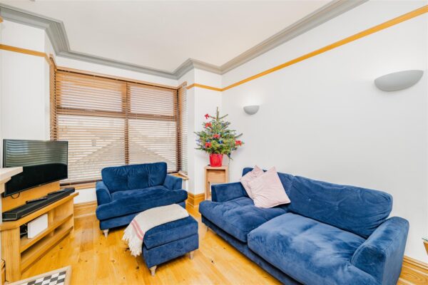 Gladstone Road, Barry