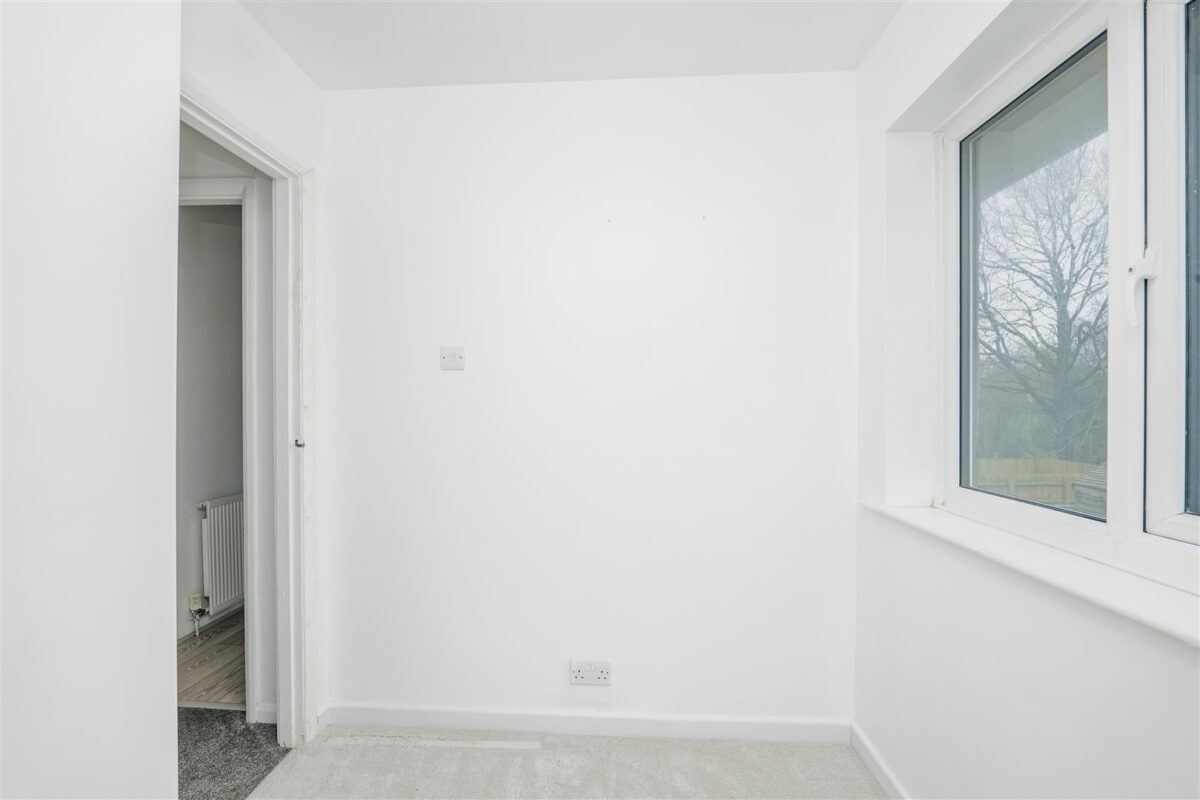 Laburnum Close, Barry