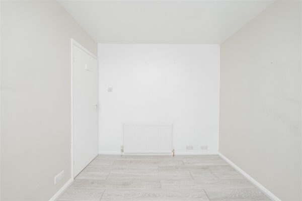 Laburnum Close, Barry