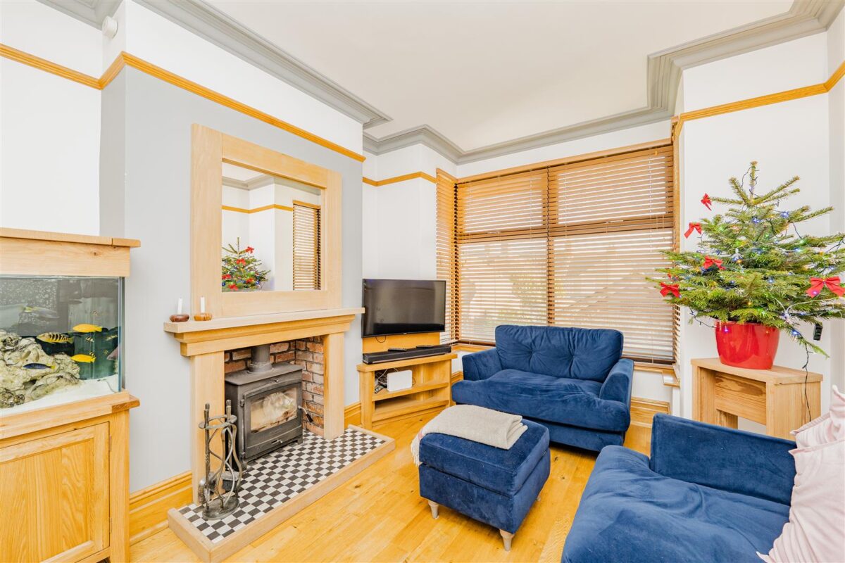 Gladstone Road, Barry