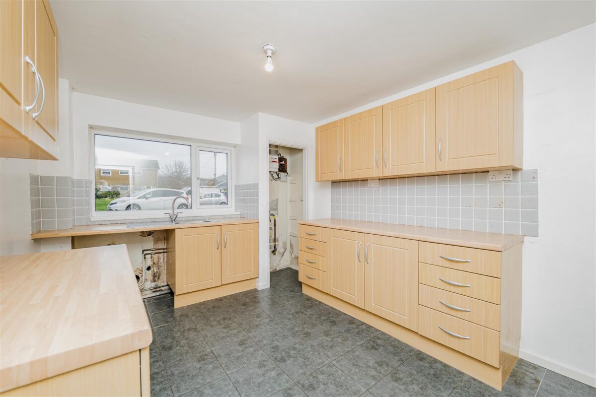 Laburnum Close, Barry