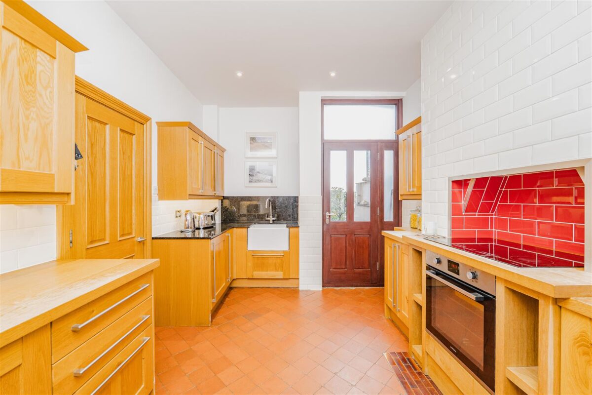 Gladstone Road, Barry