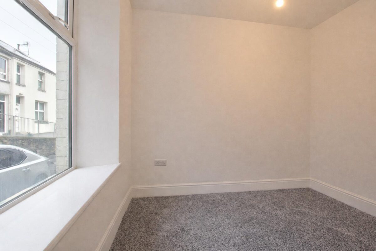 Hurford Crescent, Graigwen, Pontypridd