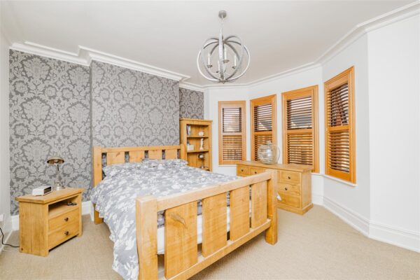 Gladstone Road, Barry