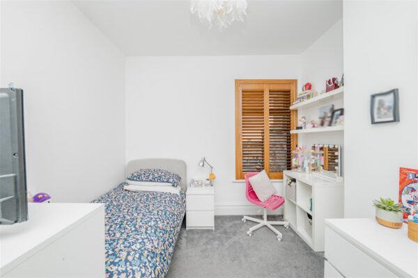 Gladstone Road, Barry