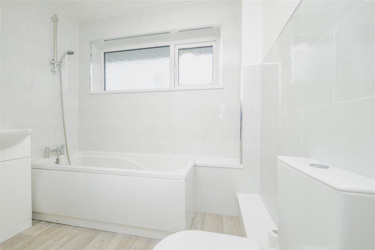 Laburnum Close, Barry