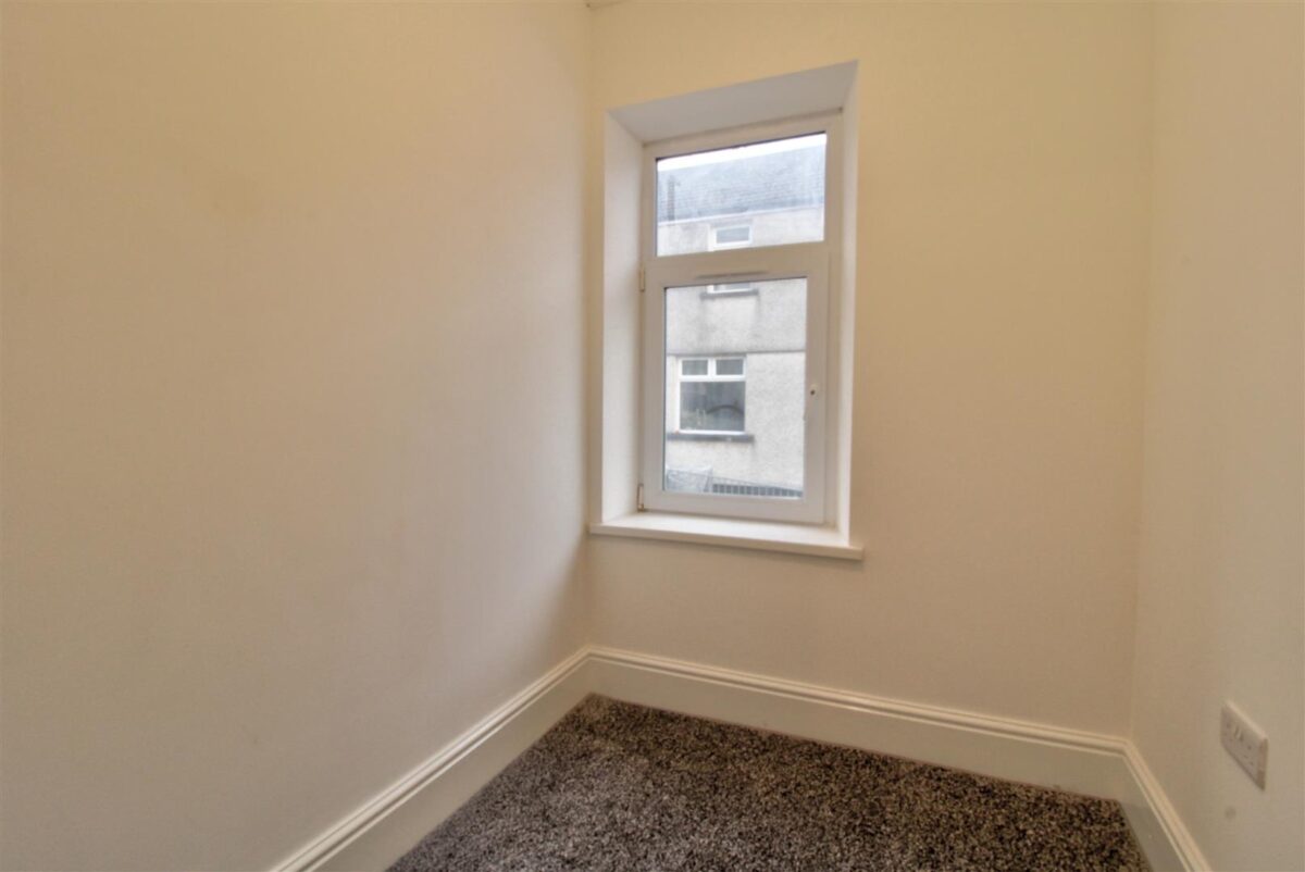 Hurford Crescent, Graigwen, Pontypridd