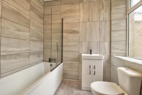 Hurford Crescent, Graigwen, Pontypridd