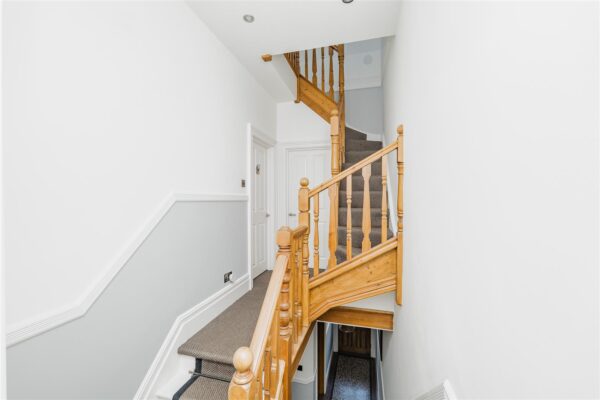 Gladstone Road, Barry