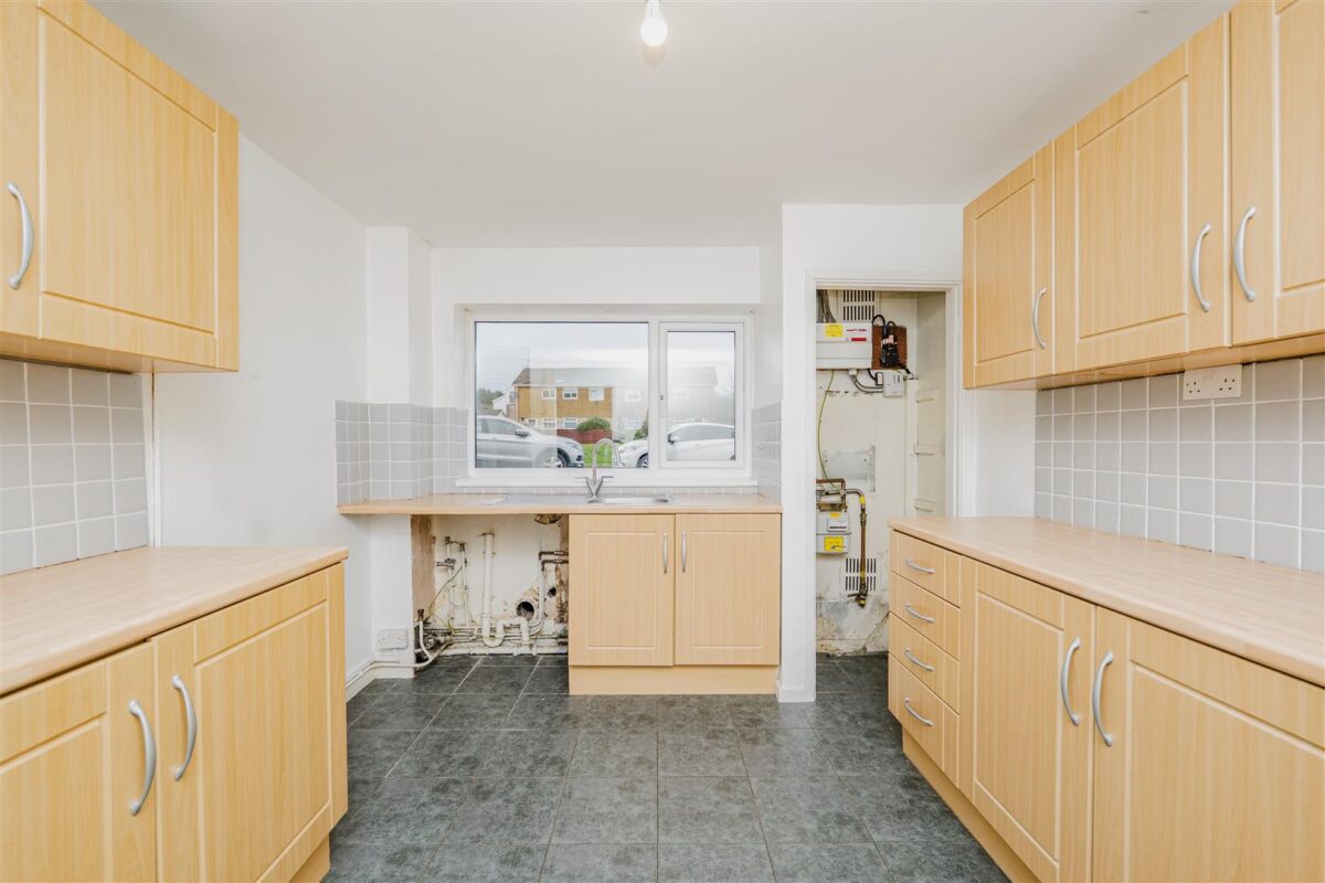 Laburnum Close, Barry