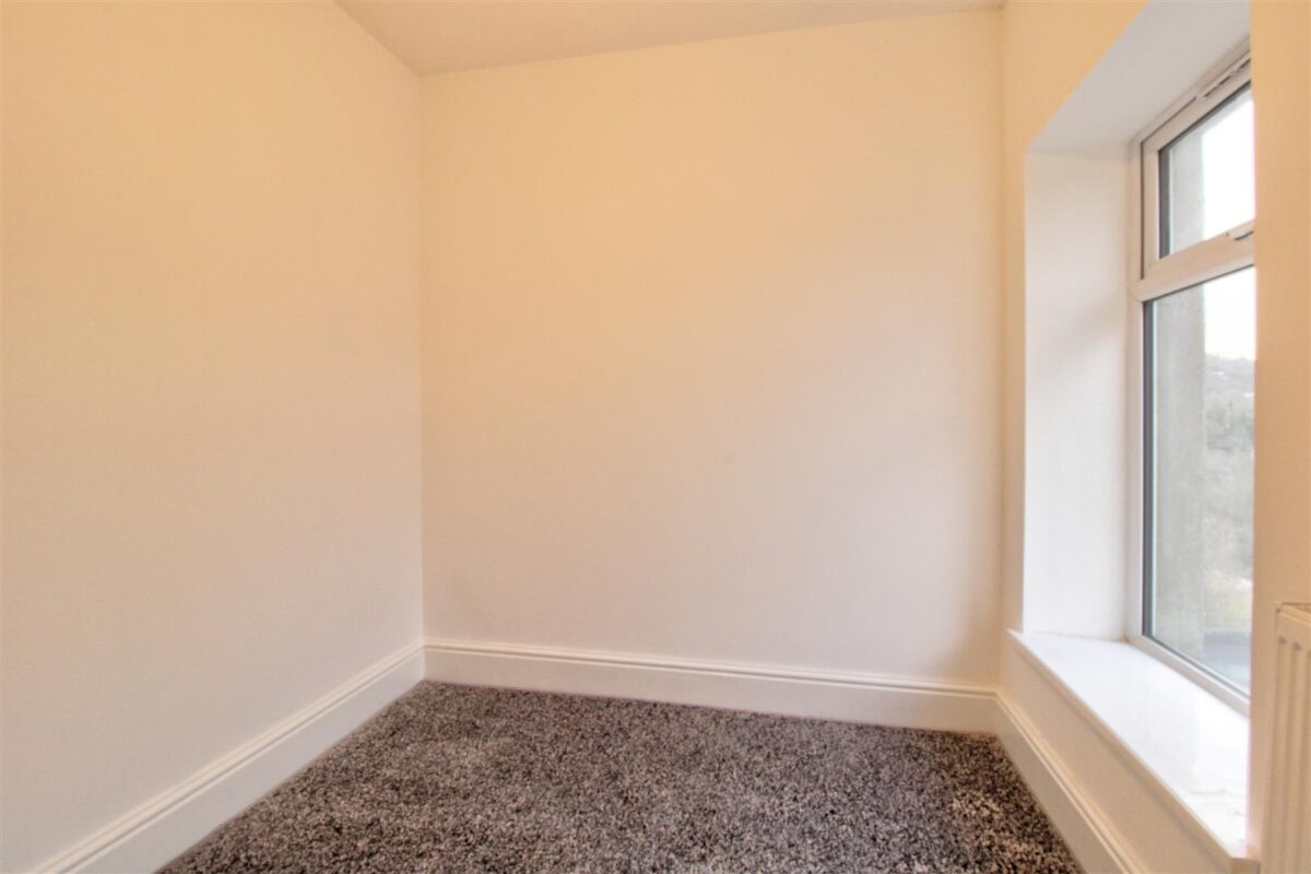 Hurford Crescent, Graigwen, Pontypridd