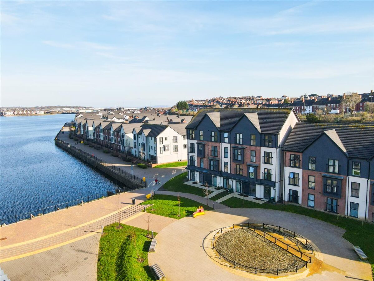 Ffordd Penrhyn, Barry