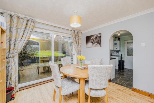 Whitewell Road, Barry